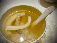 椰子雪梨鸡汤-满堂匠心川宴·私房菜(天府三街店)