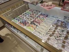 -新视达眼镜店·蔡司·依视路(名镜苑店)
