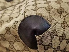 -爱革·奢品·鞋包·衣物·家居(金桥国际商业广场店)