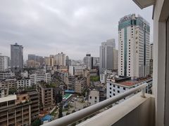 -昆明中心皇冠假日酒店