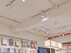 -猫的天空之城概念书店(束河店)