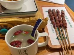 -娜仁图雅蒙古美食村(33小镇店)