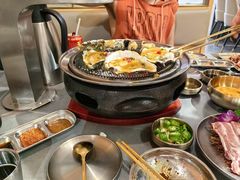 -围炉肉舍•炭烤活鳗•丹东海鲜烤肉(步行街店)