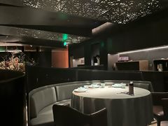 -左庭右院鲜牛肉火锅黑金店(陆家嘴中心店)