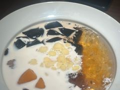 -RUXU入续糖水铺与包(卓悦中心店)