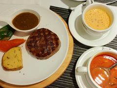 小蜜牛排-斗牛士牛排餐厅(嘉里汇店)
