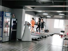 -越·健身工作室(华尔兹广场写字楼B栋店)