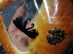 黄油牛角面包-BLACKSWAN黑天鹅(环球店)