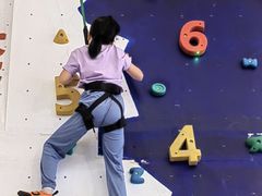 -攀猩儿童攀岩馆(宝乐汇店)