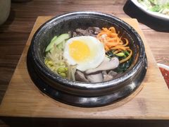 牛肉拌饭-明洞阿姨·韩式酱蟹烤肉·创意料理(三元桥店)