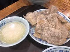 老北京炸灌肠-门框胡同百年卤煮(新街口店)