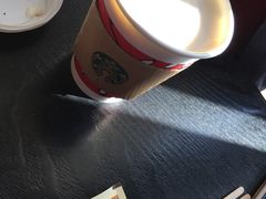 拿铁-星巴克(杭州银泰城西一店)