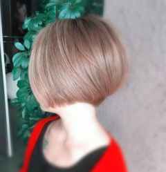 -虫二·专注健康烫染沙龙