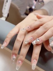 -UGIRL有个美甲