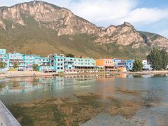 -百里峡七彩艺术小镇