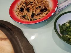 -鱼窝棚柴火铁锅炖(富山屯店)