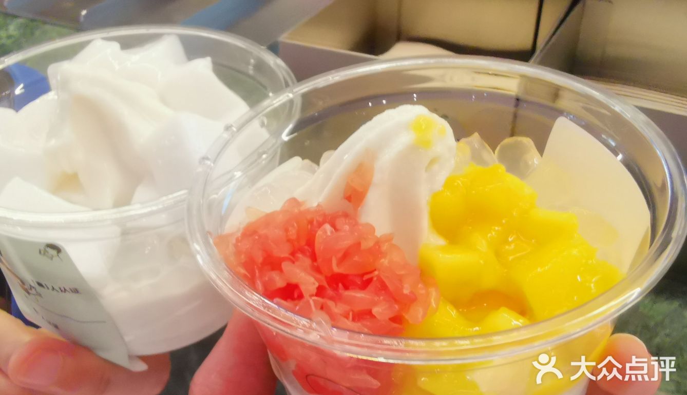 疫情反反复复，不敢堂食，通勤的快乐就剩下午间一个雪糕
