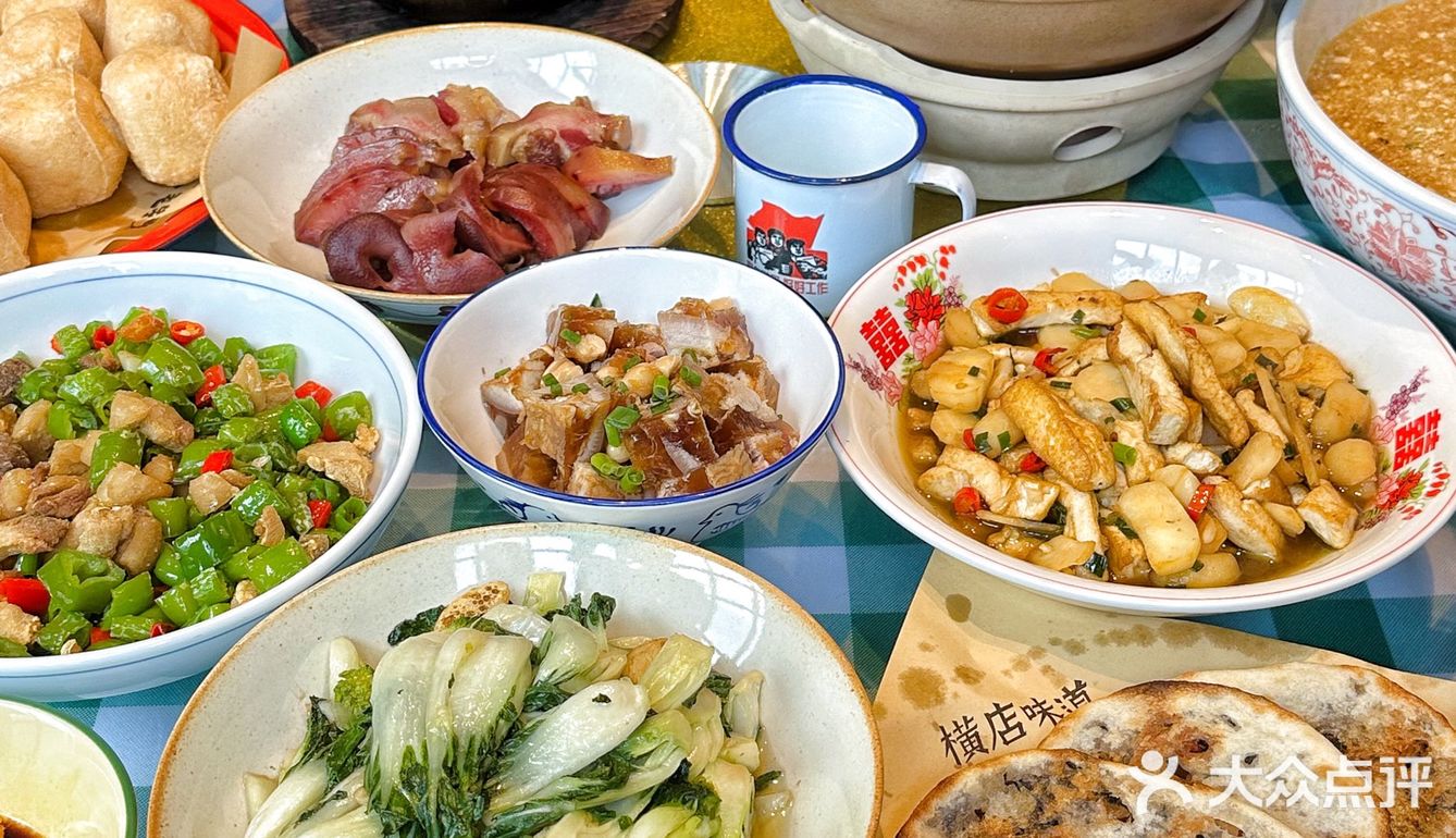 追星女孩超爱的横店味道，来横店旅游不要走错啦