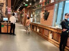 -宝燕海货工场(长江国际店)