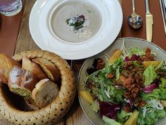 -Golden Lily河内巴黎法越料理餐厅(建国西路店)