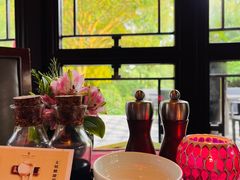 靠窗位-杭州西子湖四季酒店-WL BISTRO西湖餐厅(灵隐路店)