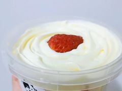 草莓甜心-欢牛蛋糕屋(萧山万象汇店)