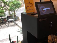 -彳亍咖啡·这里(水湾路店)