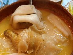 -鲜入围煮花胶鸡海鲜火锅
