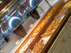 -金滏山烤肉·海鲜·火锅自助餐厅(襄阳万达店)