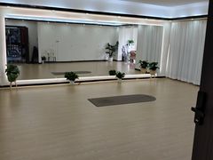 -简·无界健身工作室·运动康复·体态(石厦店)