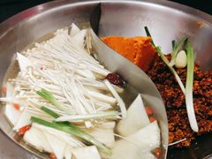 -沸炉重庆老火锅(军事博物馆店)