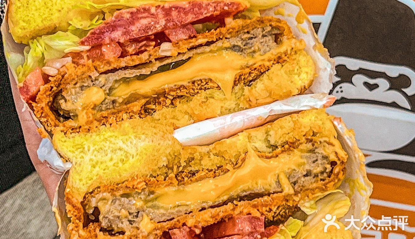 这块爆浆芝士牛肉堡是来报恩的吧[流泪]！