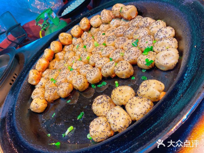 环联1904火车夜市图片