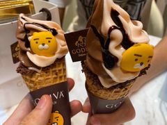白桃巧克力双重冰淇淋-GODIVA(月星环球港店)