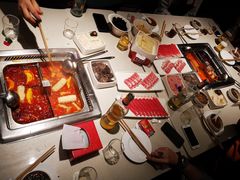 -海底捞火锅鲜切牛肉主题店(长寿路店)