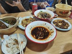 -朱大嘴肥肠血旺(福字街店)