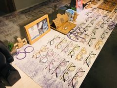 -Trend1881视光·蔡司视觉(领展广场店)