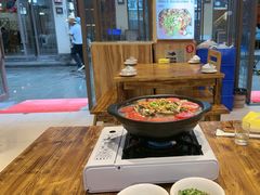 -乡土特色.冷锅鱼.牦牛肉汤锅