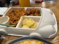 -汽车博物馆主题餐厅