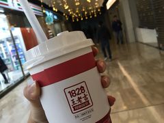 -1828王老吉·草本新茶(珠江新城地铁站店)