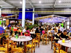 大堂-四川小胡子海鲜(丁村万人海鲜广场店)