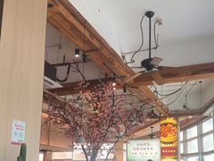 -蜜桃餐厅·伴山(湖滨商业街店)