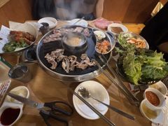 -江南猪肉商会无限续吃(弘大店)