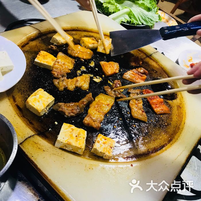 叶榆特色石板烧