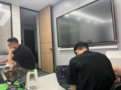 -浙江1+1主持人工作室