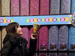 -m豆巧克力世界(上海世茂广场店)