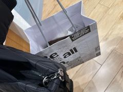 -lululemon(上海浦东IFC店)