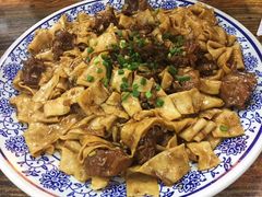 -壹阁胡羊焖饼(特色小吃街店)