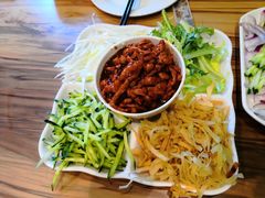 京酱肉丝-合合春饼·酱骨·东北菜(潘家园店)
