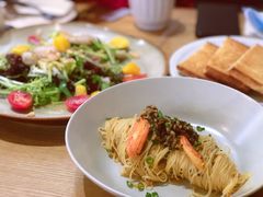 咖椰吐司-HELLO 27 意面·沙拉·帕尼尼